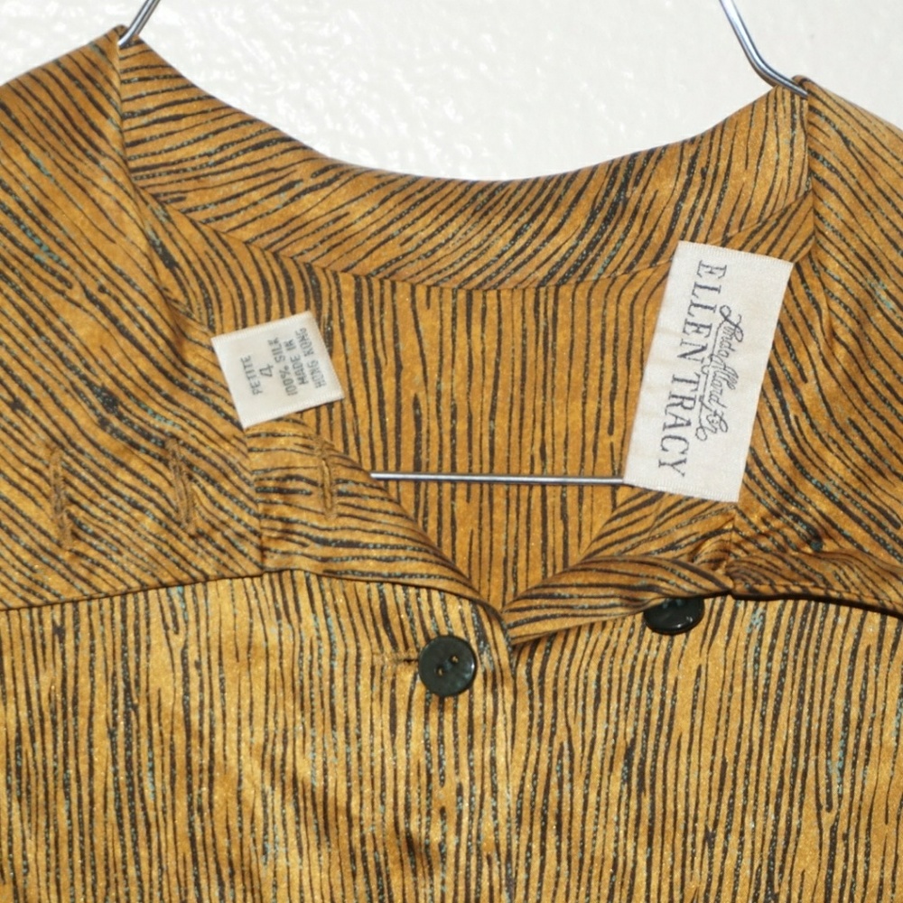 Blouse - Picture 2 of 3